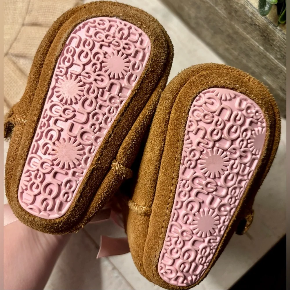 Ugg Baby Jesse II Cheatnut Suede Pink Ribbon Booties